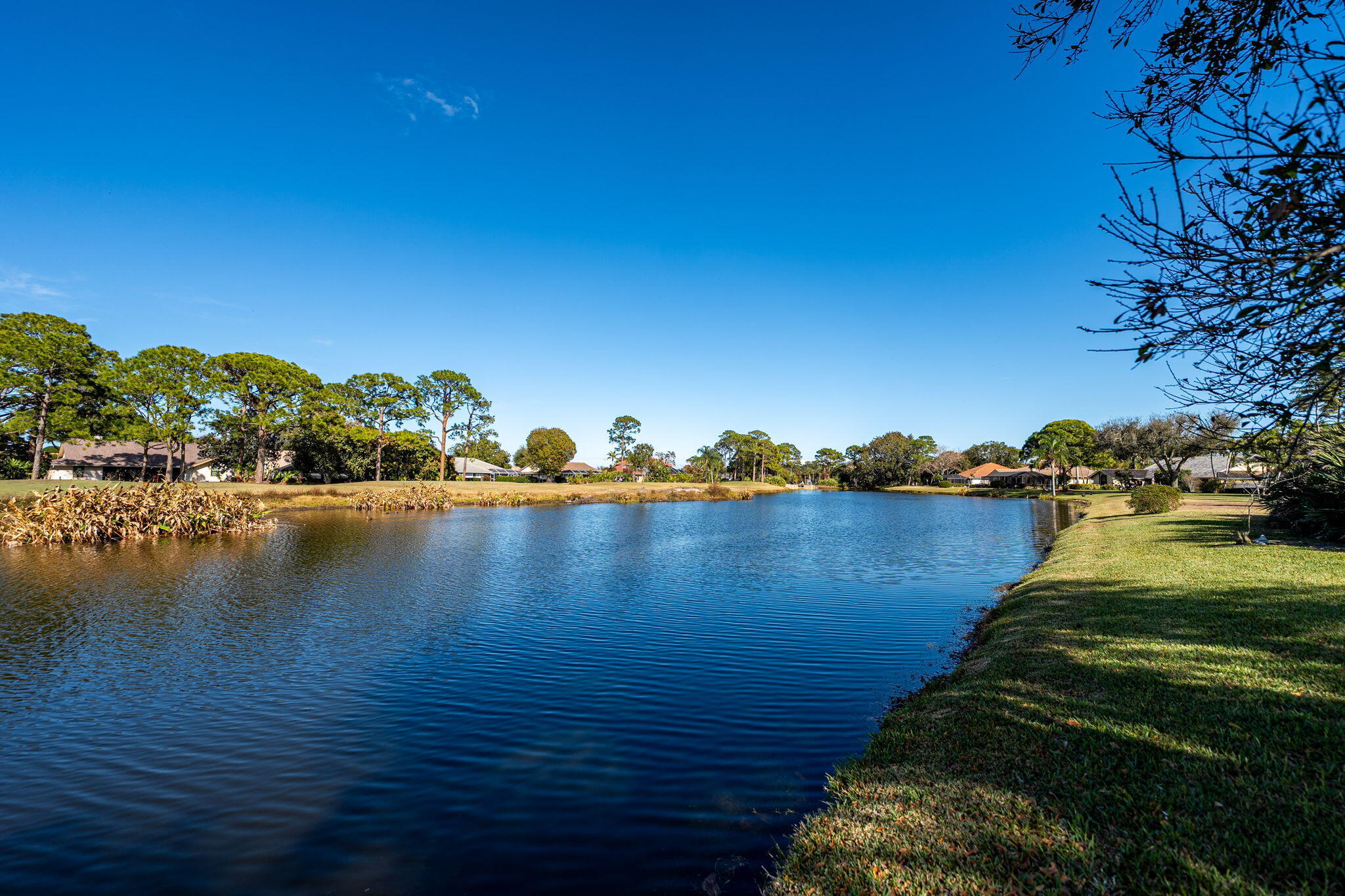 COUNTRY CLUB ESTATES - Residential