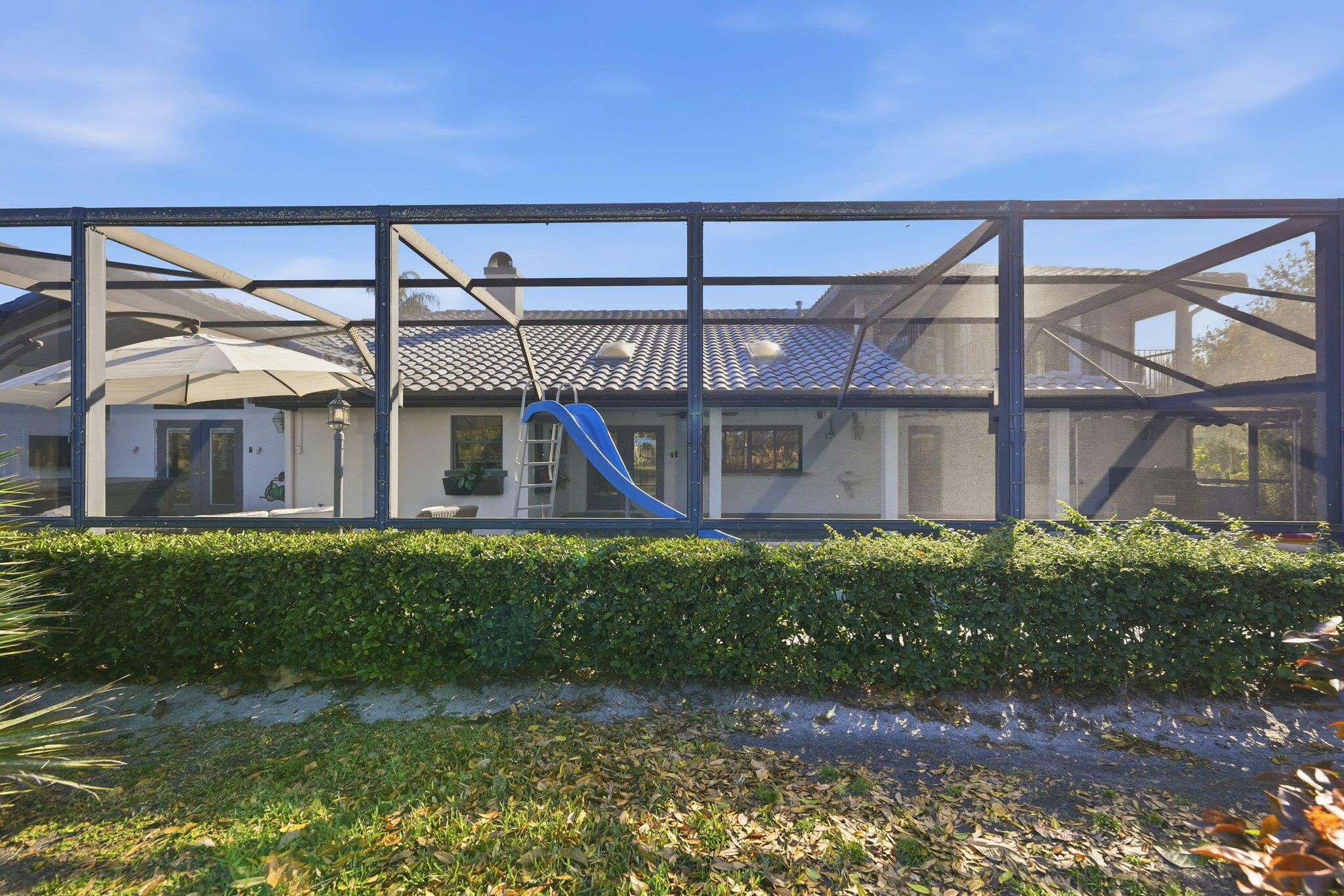 COUNTRY CLUB ESTATES - Residential