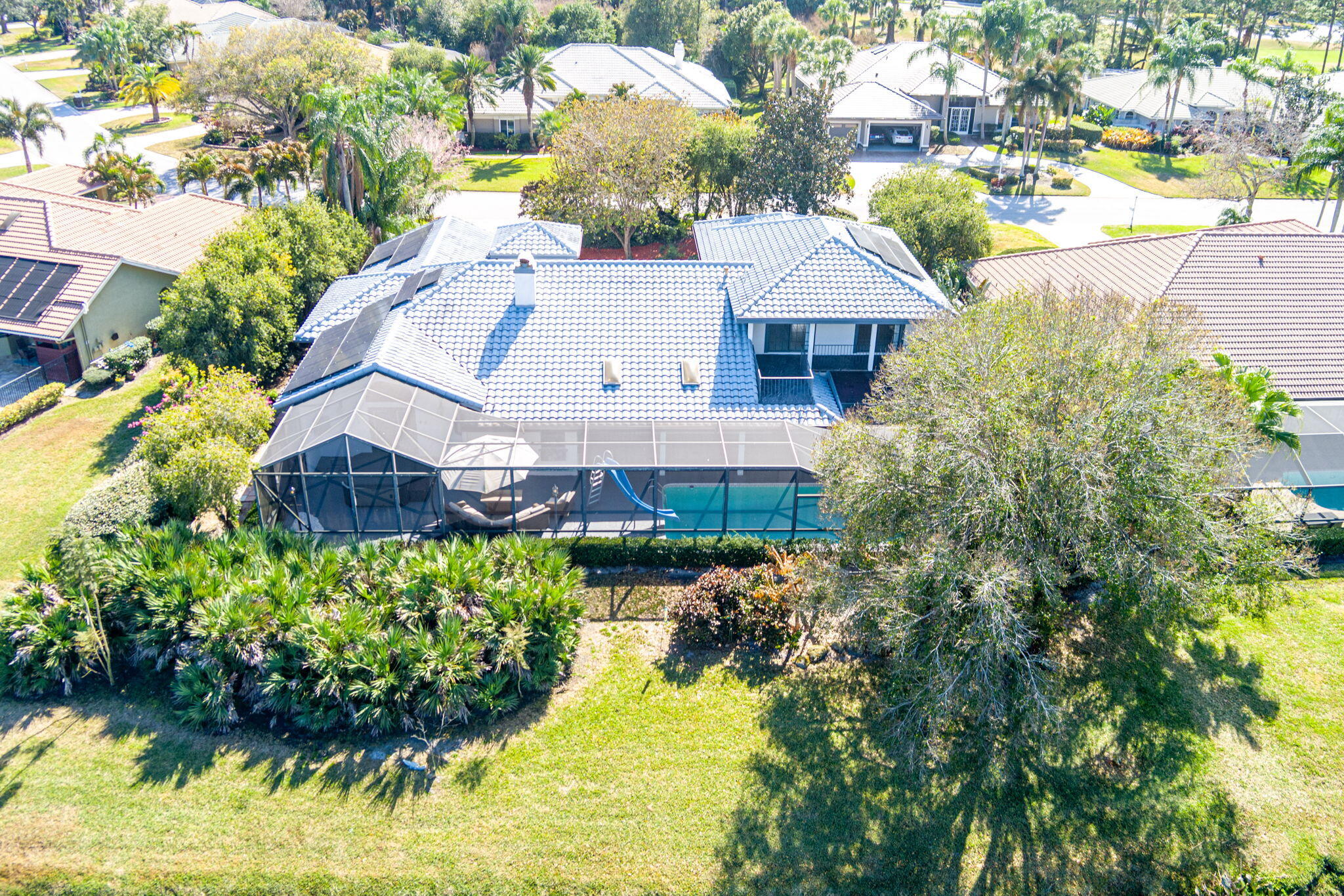 COUNTRY CLUB ESTATES - Residential