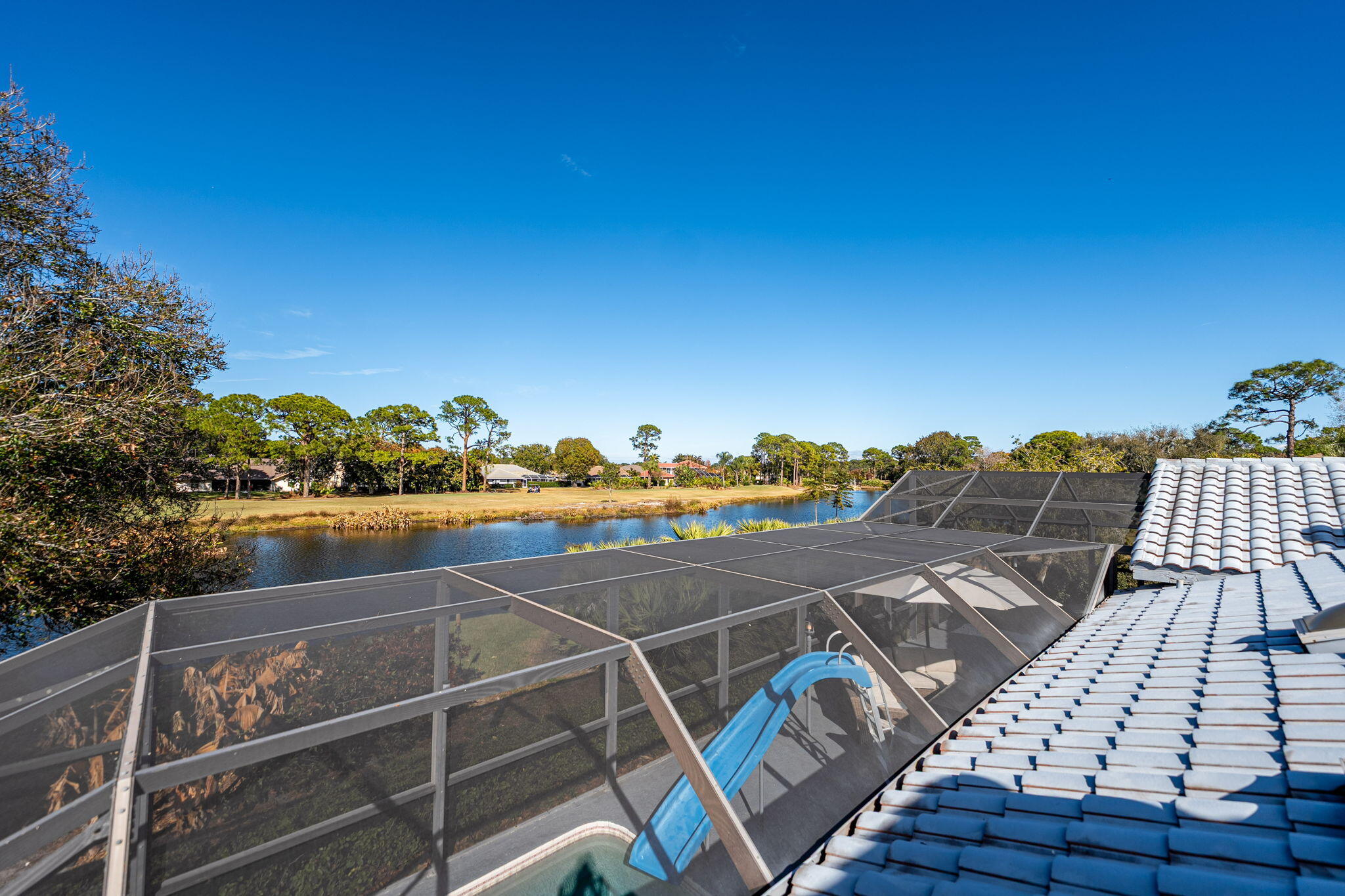 COUNTRY CLUB ESTATES - Residential