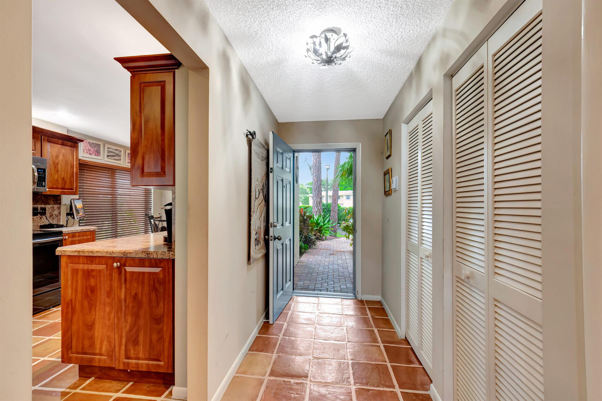 WESTGATE AT HUNTERS RUN CONDO - Residential