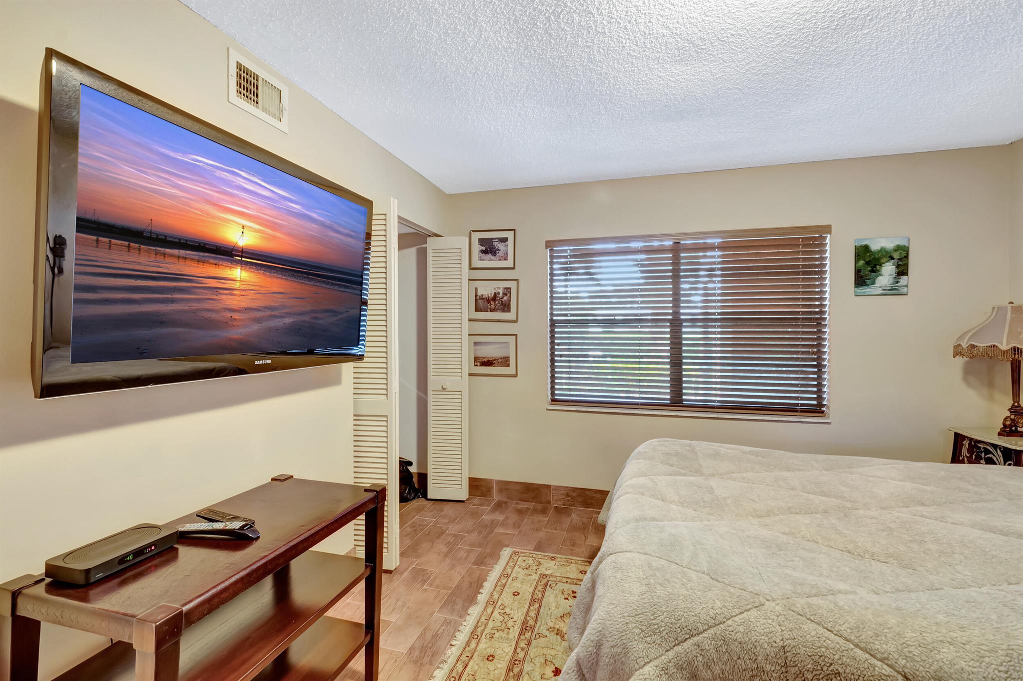 WESTGATE AT HUNTERS RUN CONDO - Residential