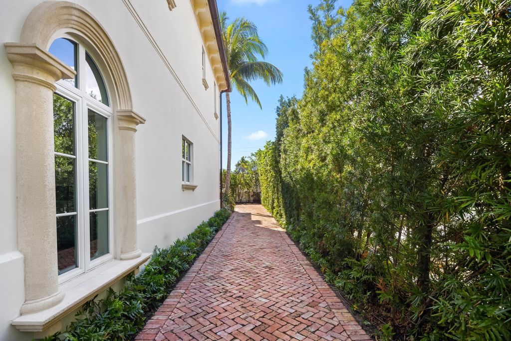 Photo of 310 Australian Avenue, Palm Beach, FL 33480 (MLS # B26017583)