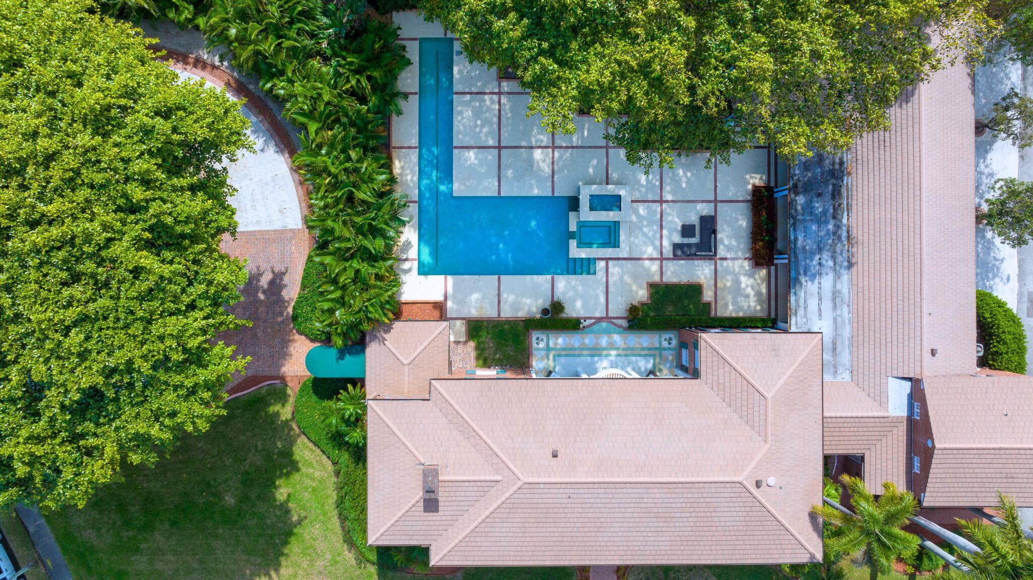 View photos, virtual tours, details... 1125 N Flagler Drive