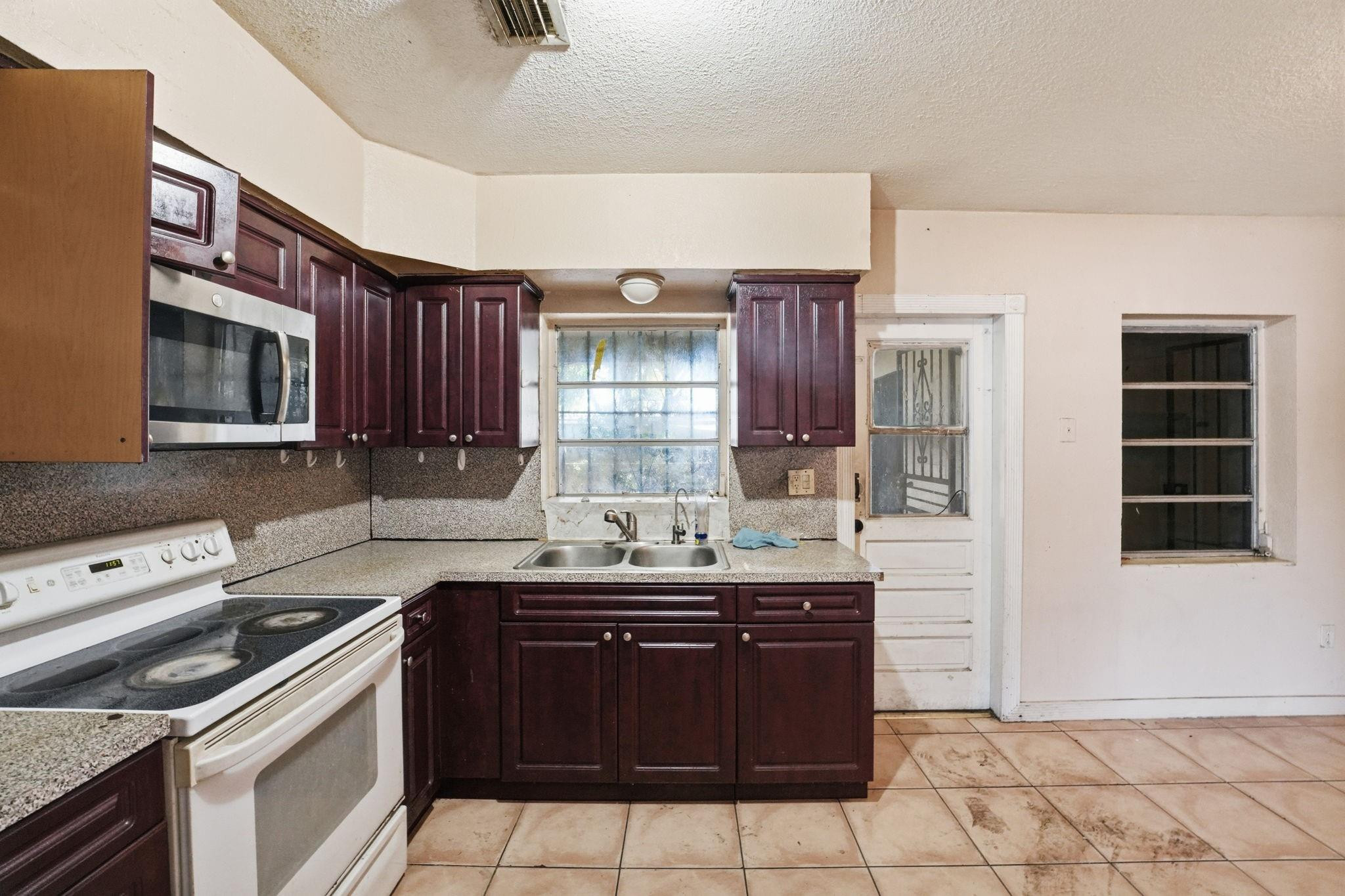 Ingleside Park 1st Add - Residential