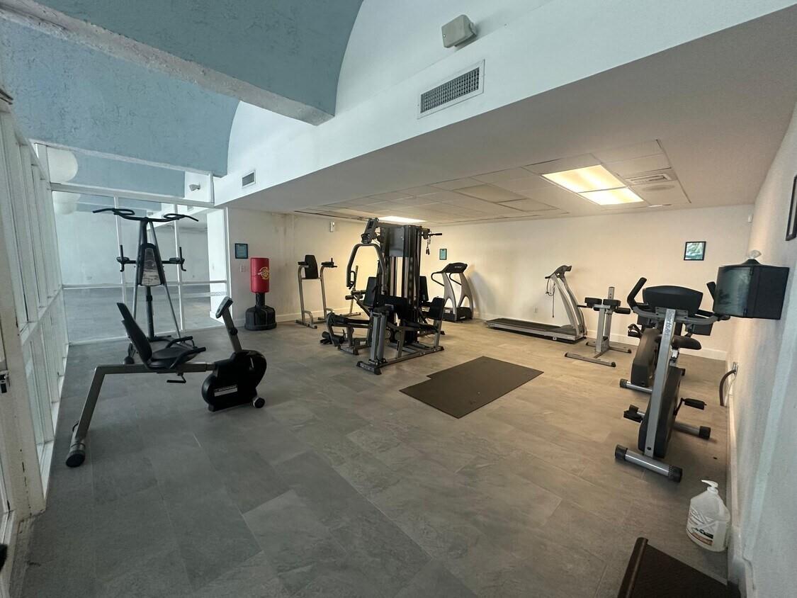 MONTECARLO CONDO - Residential