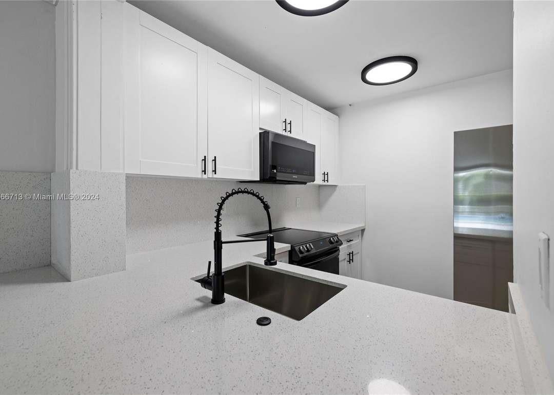 MONTECARLO CONDO - Residential