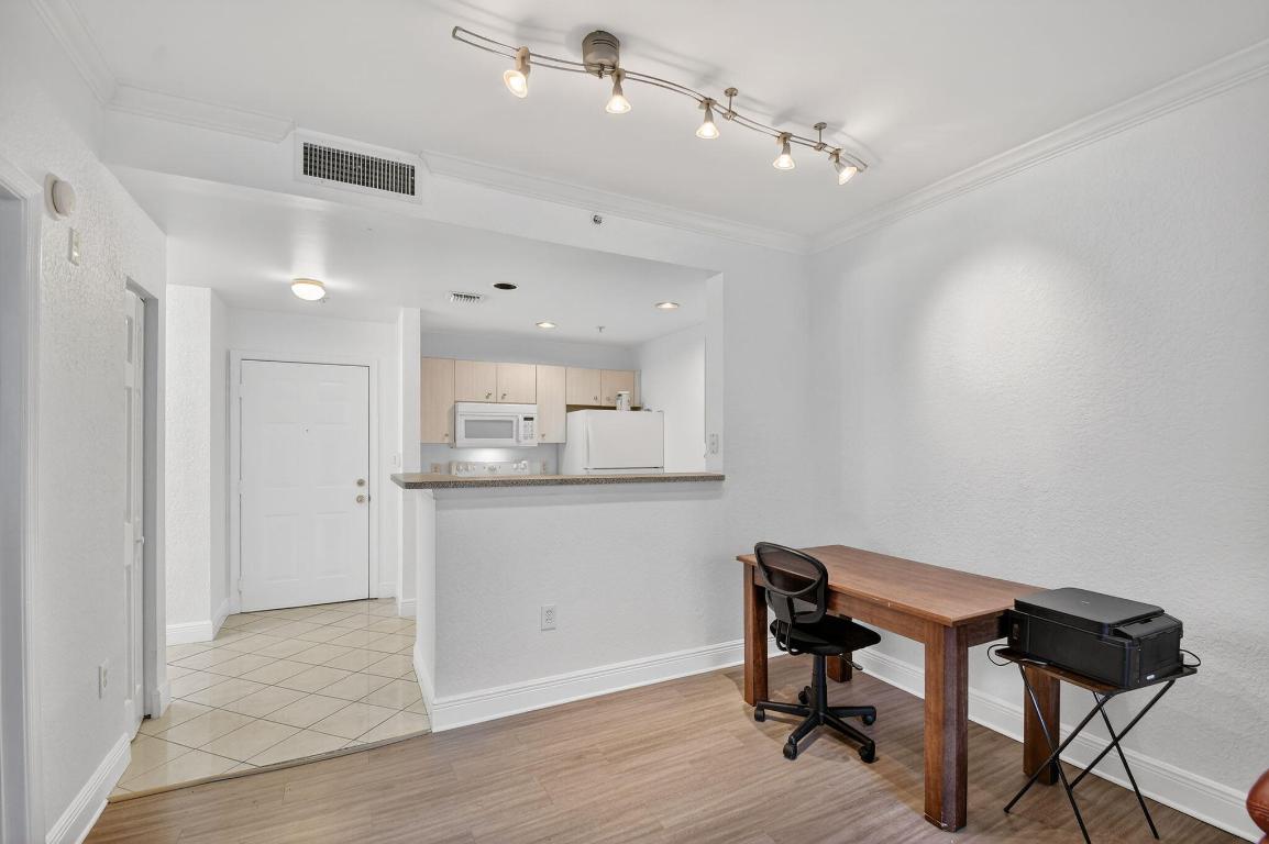 1805 N Flagler Drive 115