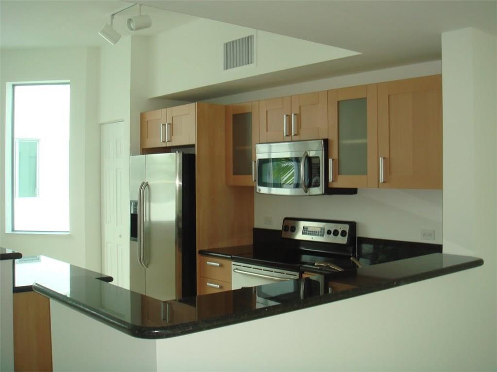 The Courtyard at Hollywoo - Residential