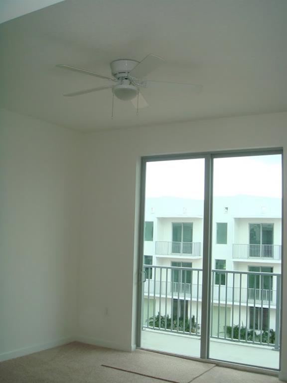 The Courtyard at Hollywoo - Residential