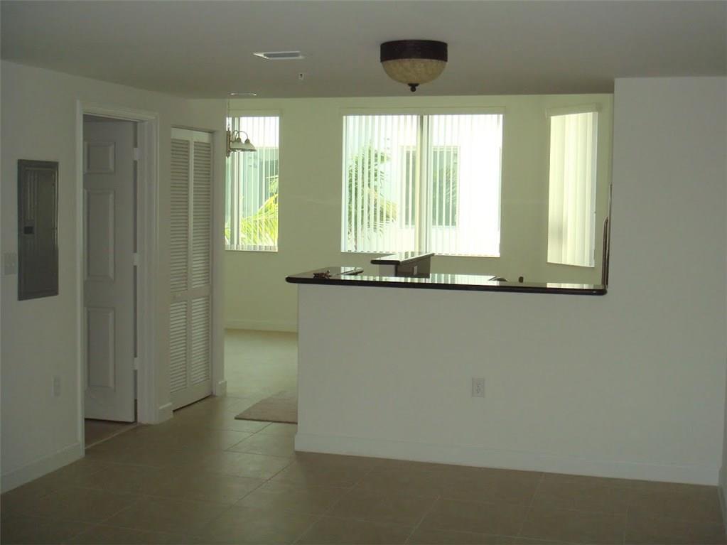 The Courtyard at Hollywoo - Residential