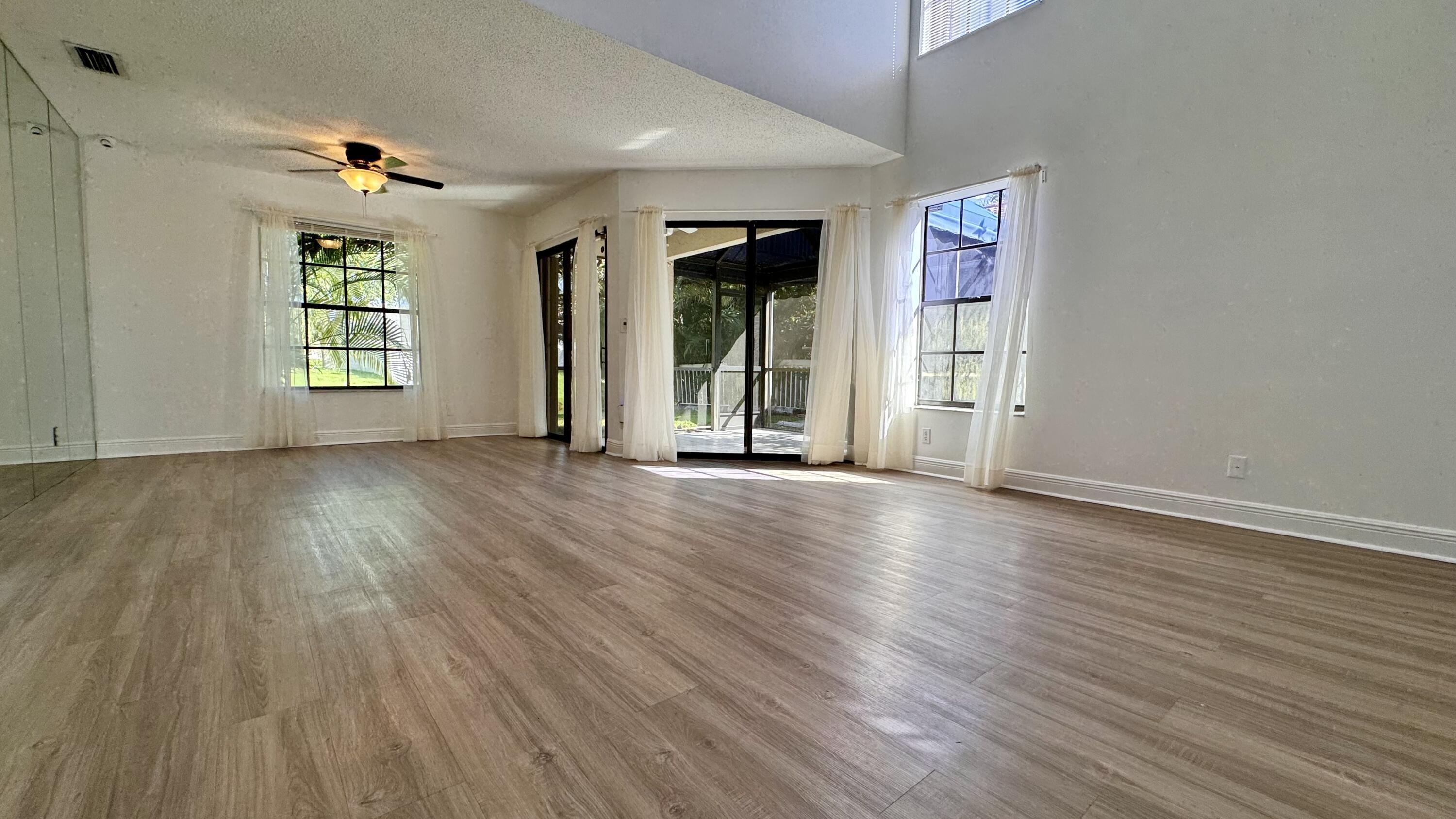 WELLINGTON TR 42B - Residential