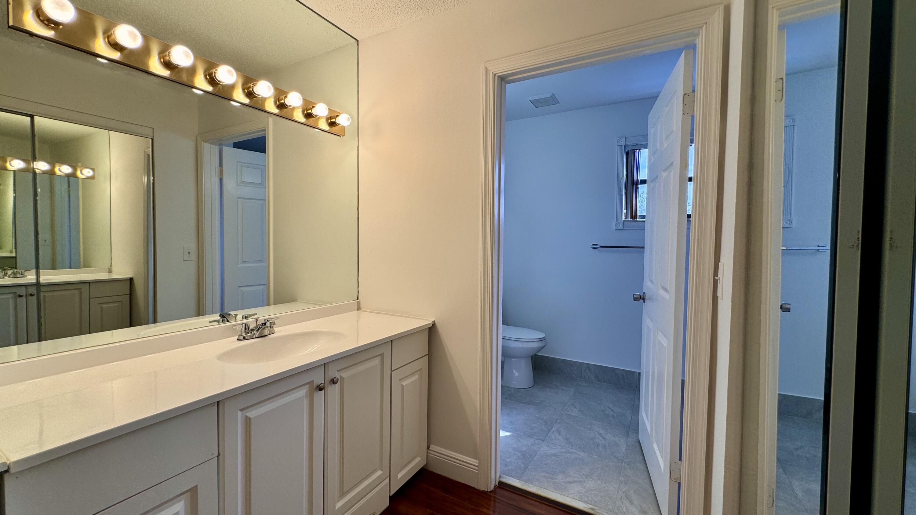 WELLINGTON TR 42B - Residential