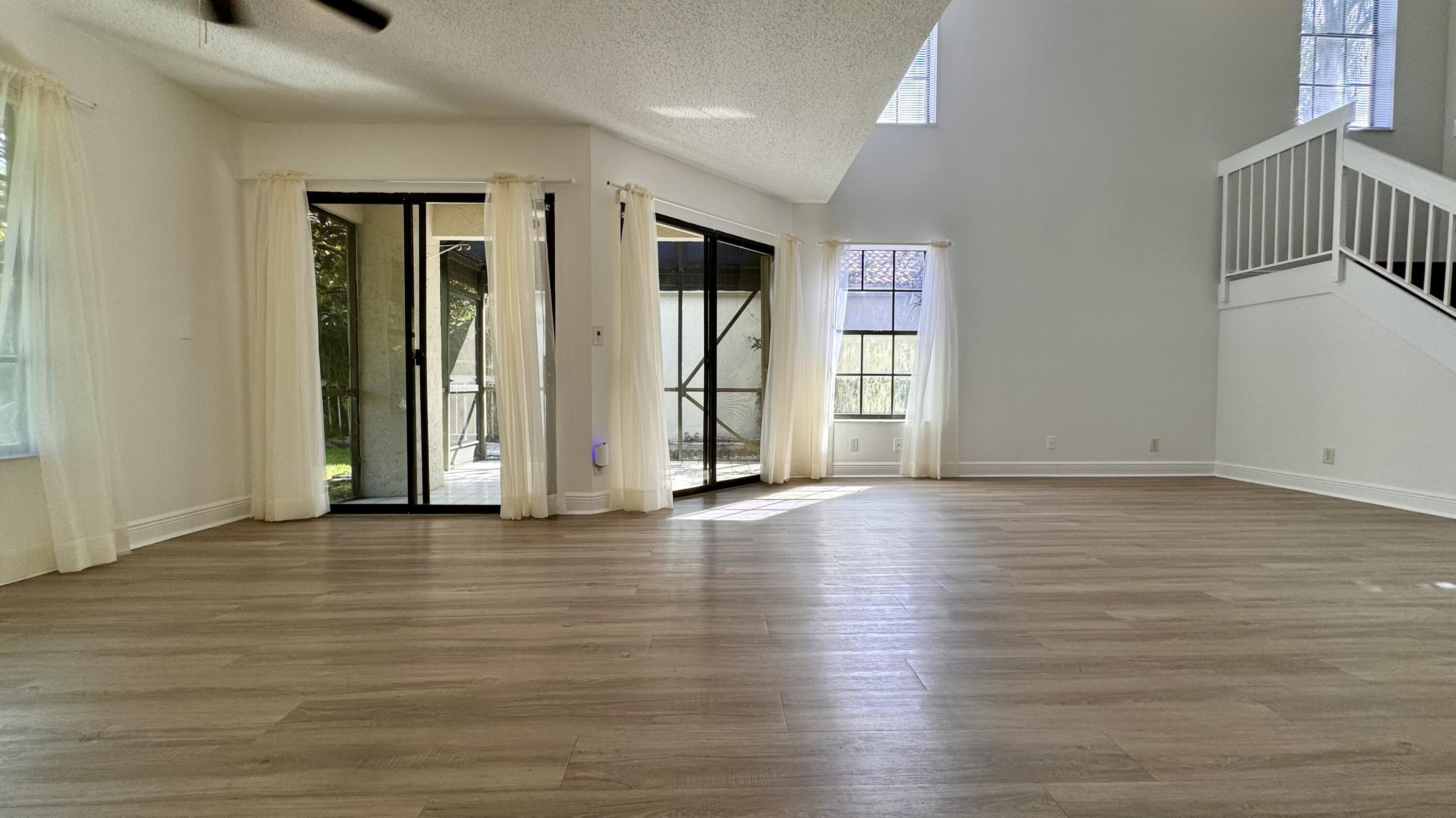 WELLINGTON TR 42B - Residential