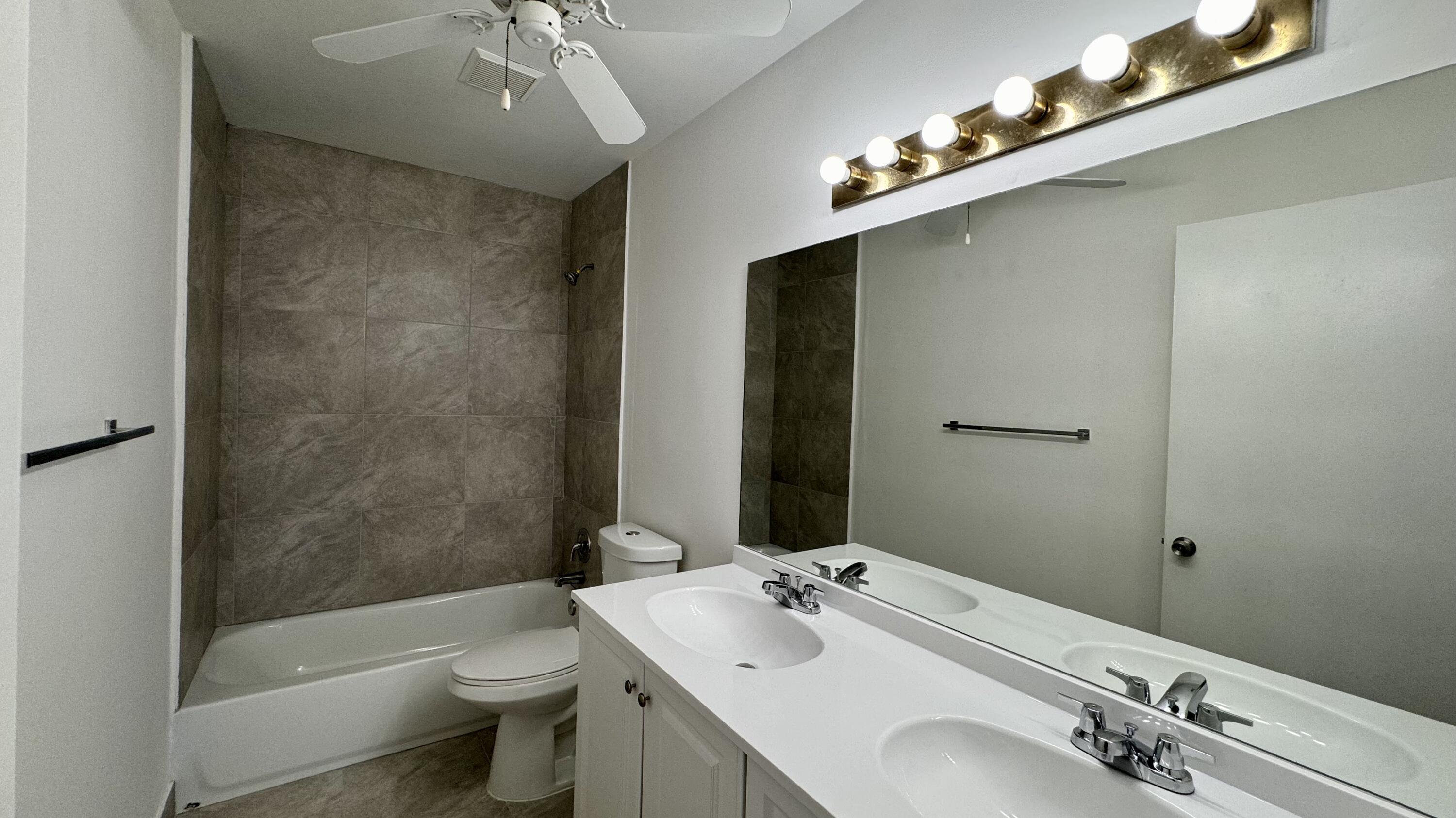 WELLINGTON TR 42B - Residential