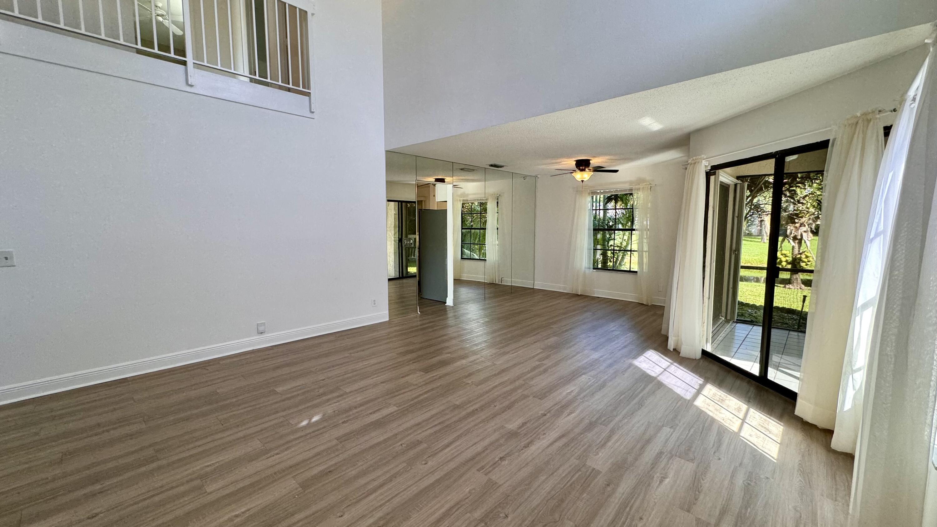 WELLINGTON TR 42B - Residential