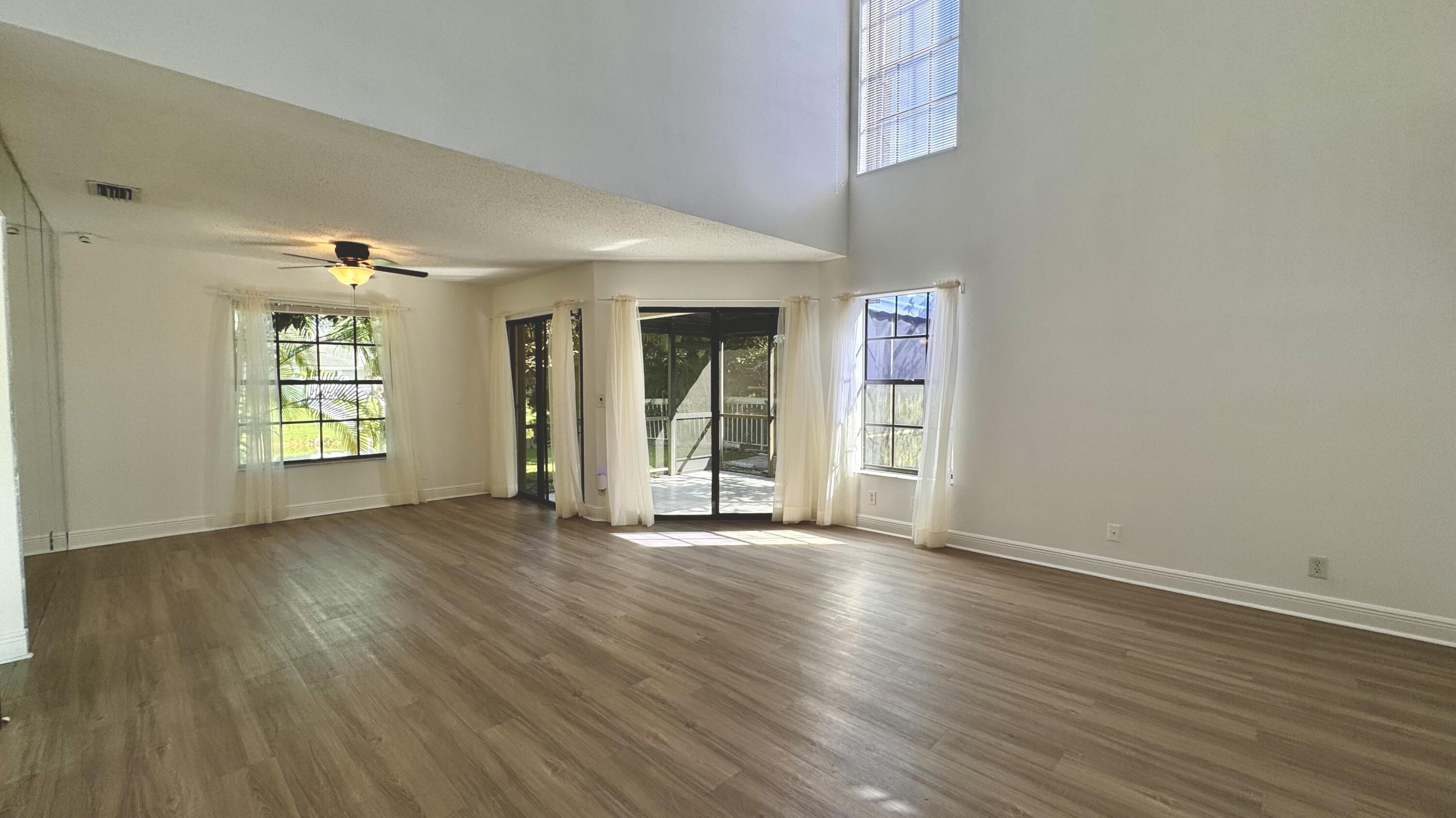 WELLINGTON TR 42B - Residential