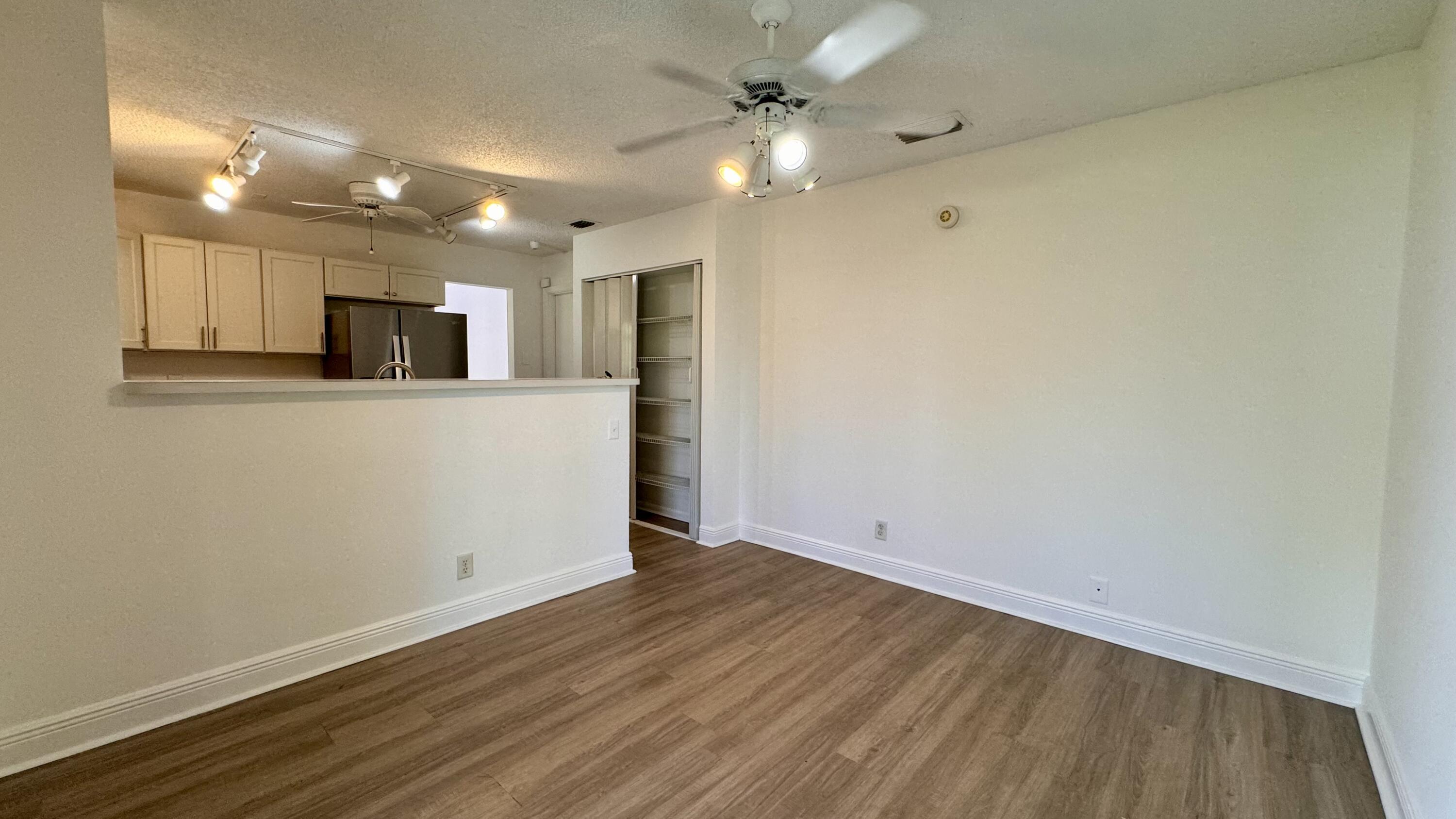 WELLINGTON TR 42B - Residential