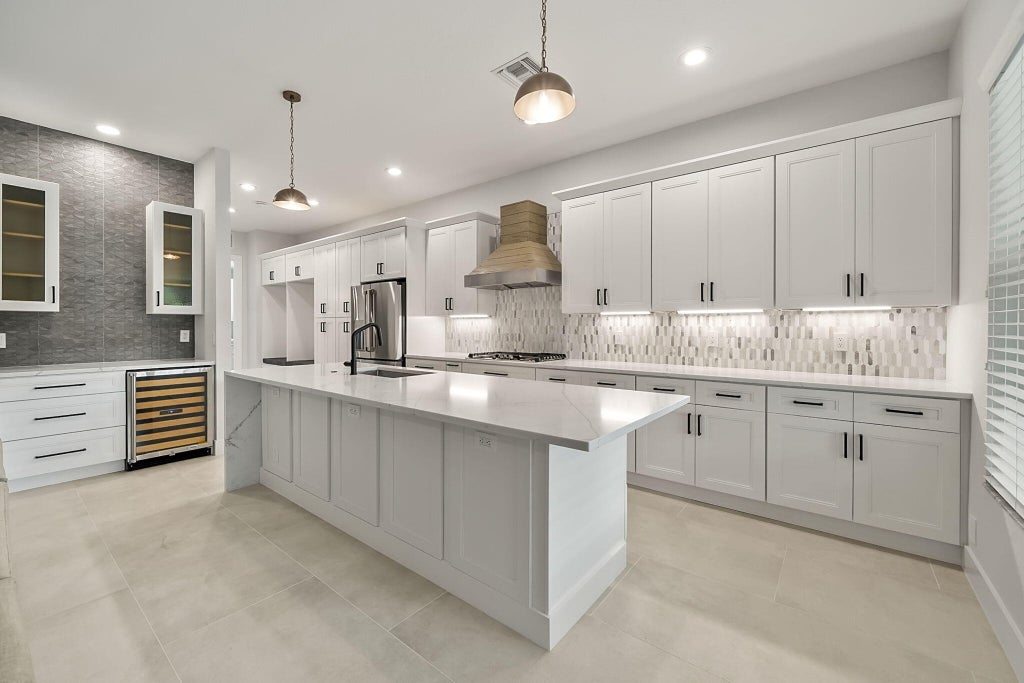 Photo of 147 Via Condado Way, Palm Beach Gardens, FL 33418 (MLS # R11079414)