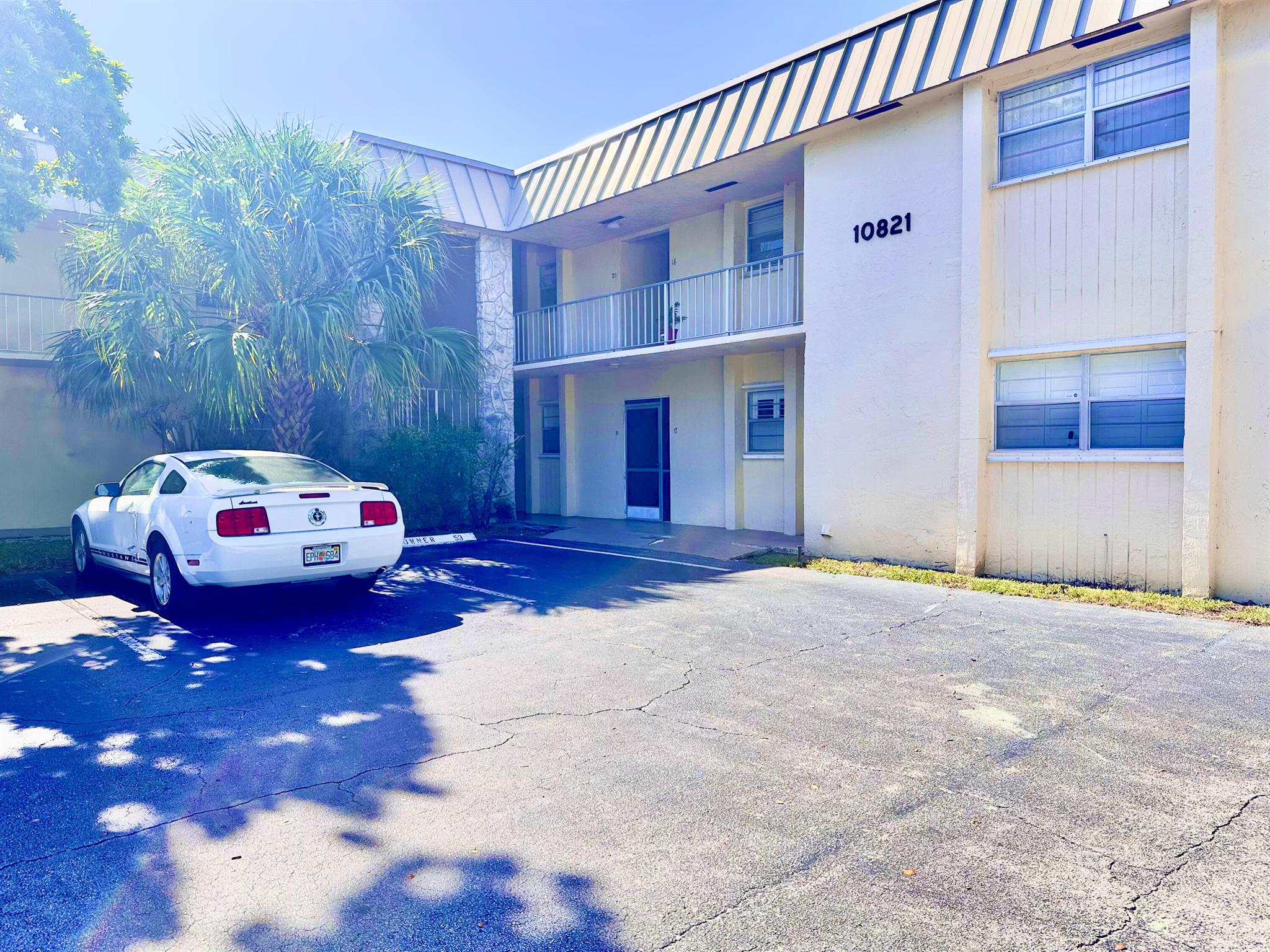 10821 N Military Trail 21