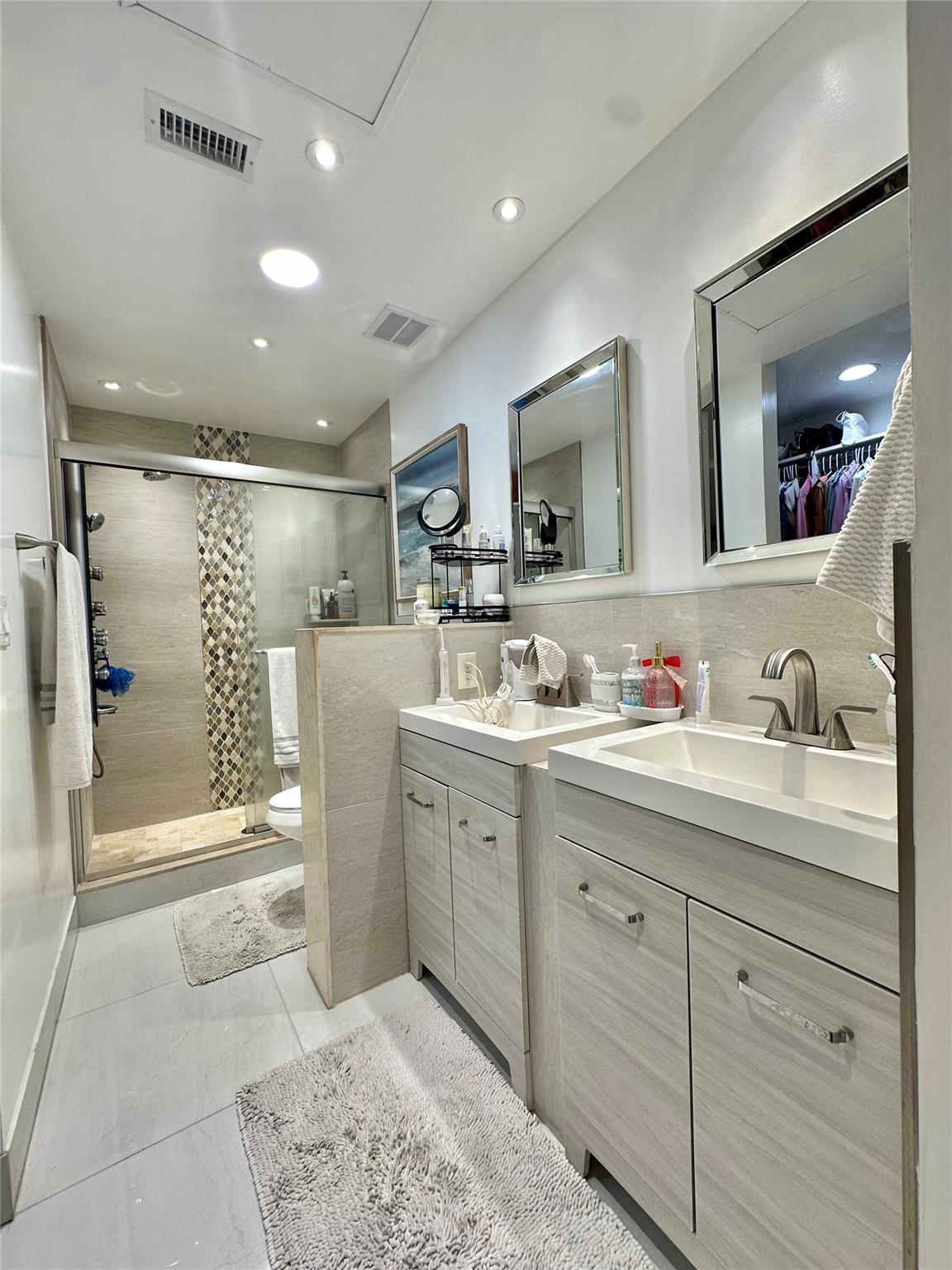 KARANDA VILLAGE II-B COND - Residential