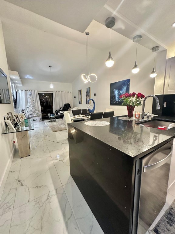 KARANDA VILLAGE II-B COND - Residential