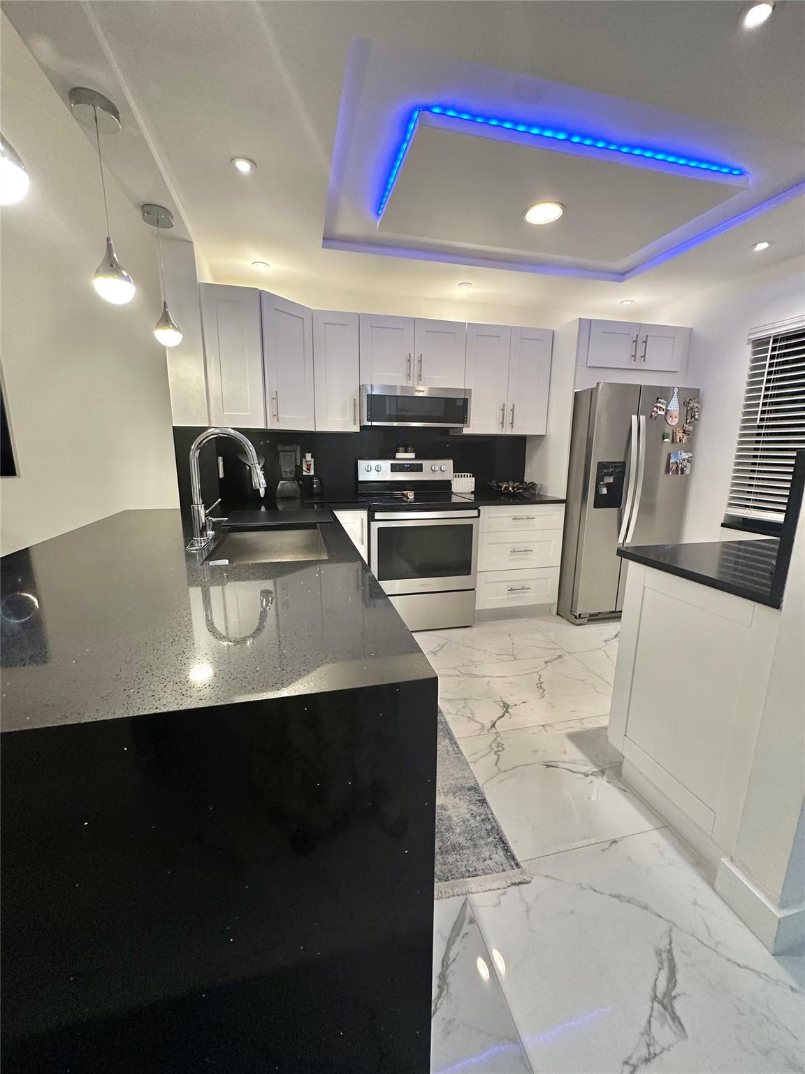 KARANDA VILLAGE II-B COND - Residential