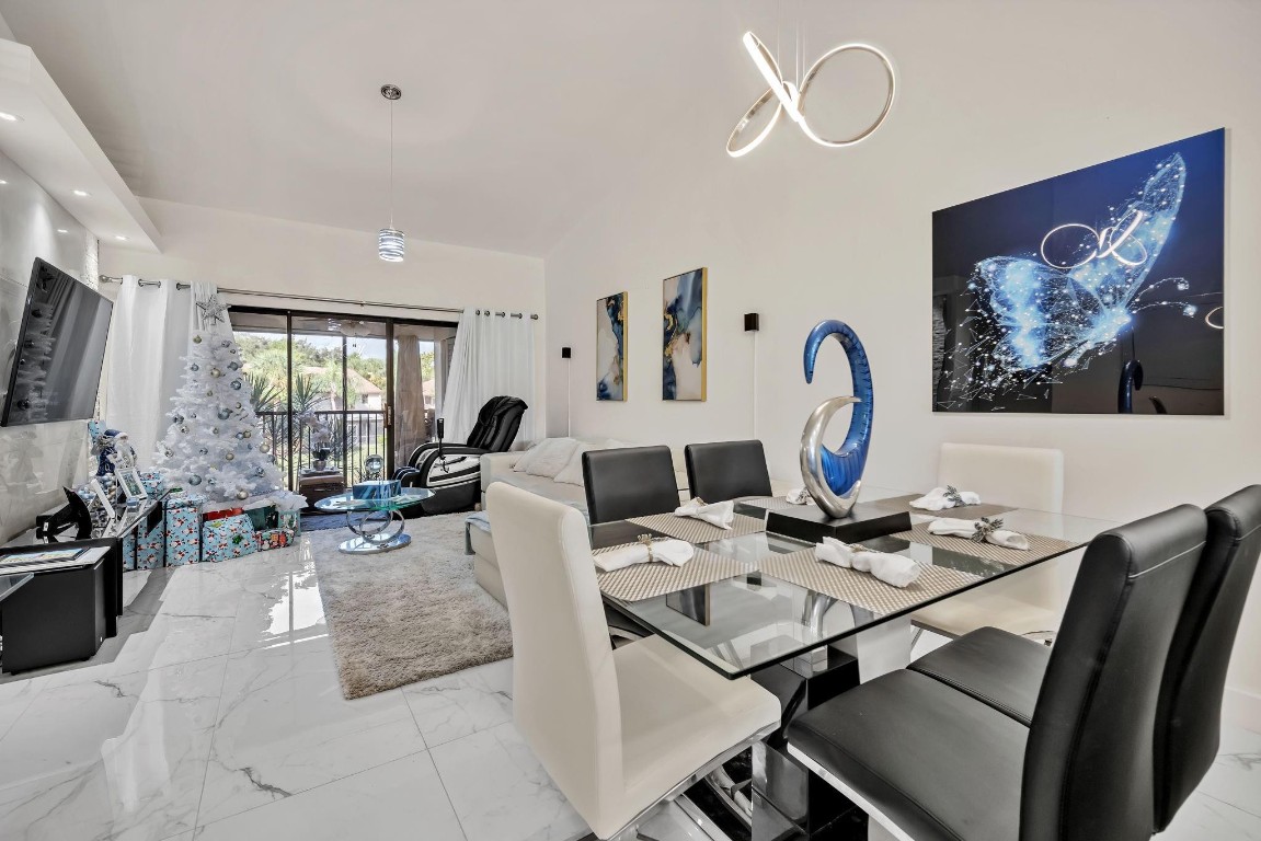 KARANDA VILLAGE II-B COND - Residential