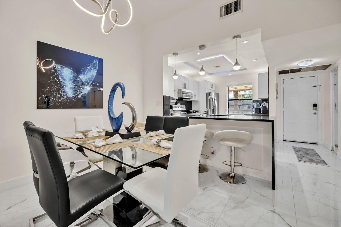 KARANDA VILLAGE II-B COND - Residential