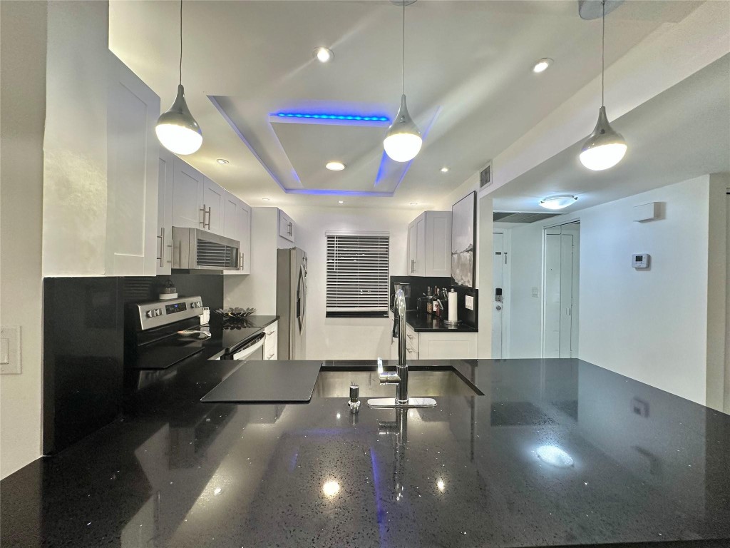 KARANDA VILLAGE II-B COND - Residential