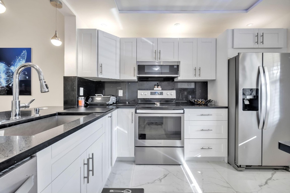 KARANDA VILLAGE II-B COND - Residential