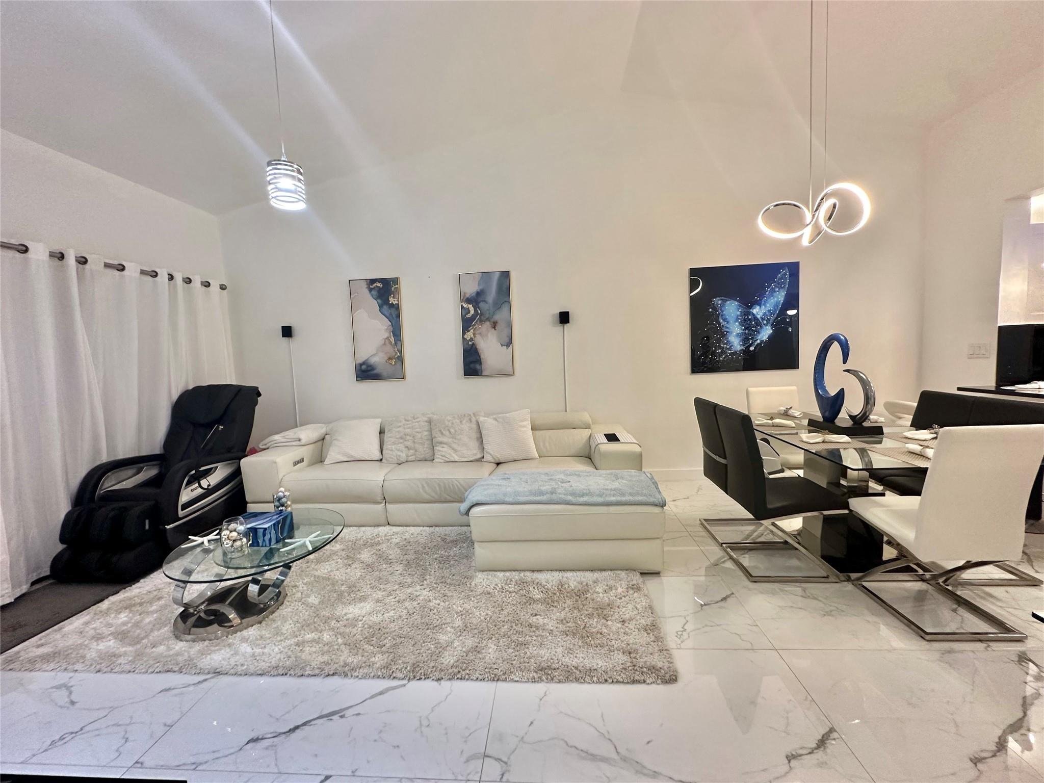 4307 Carambola Cir 2679