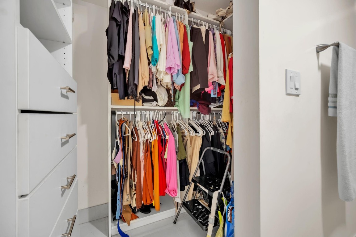 KARANDA VILLAGE II-B COND - Residential