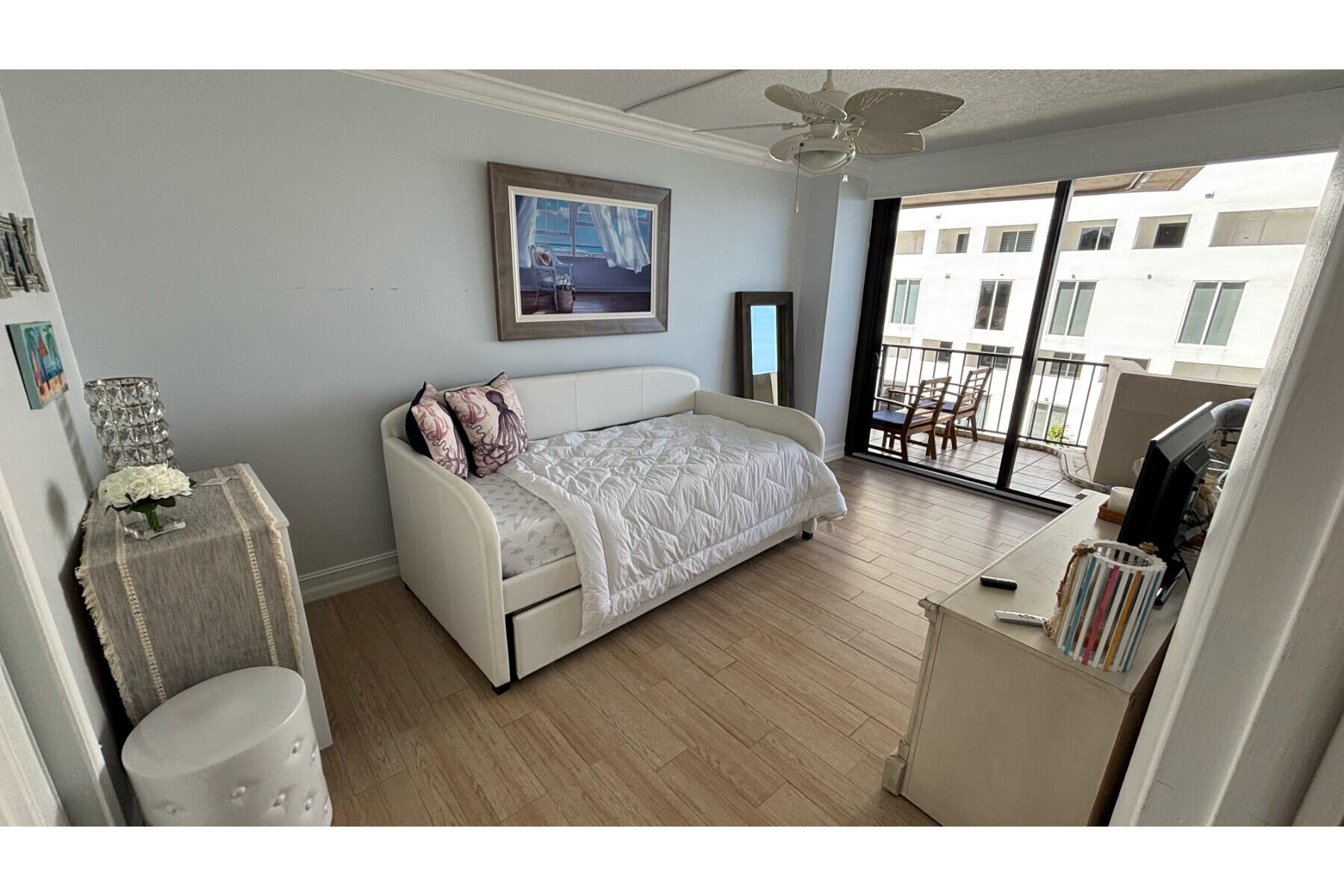 4200 N Ocean Avenue 1-605