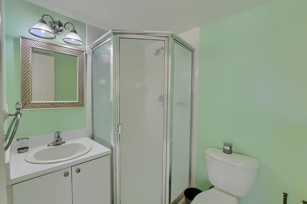 PALM GREENS - Residential