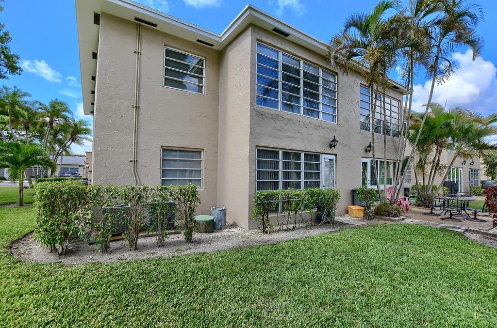 PALM GREENS - Residential