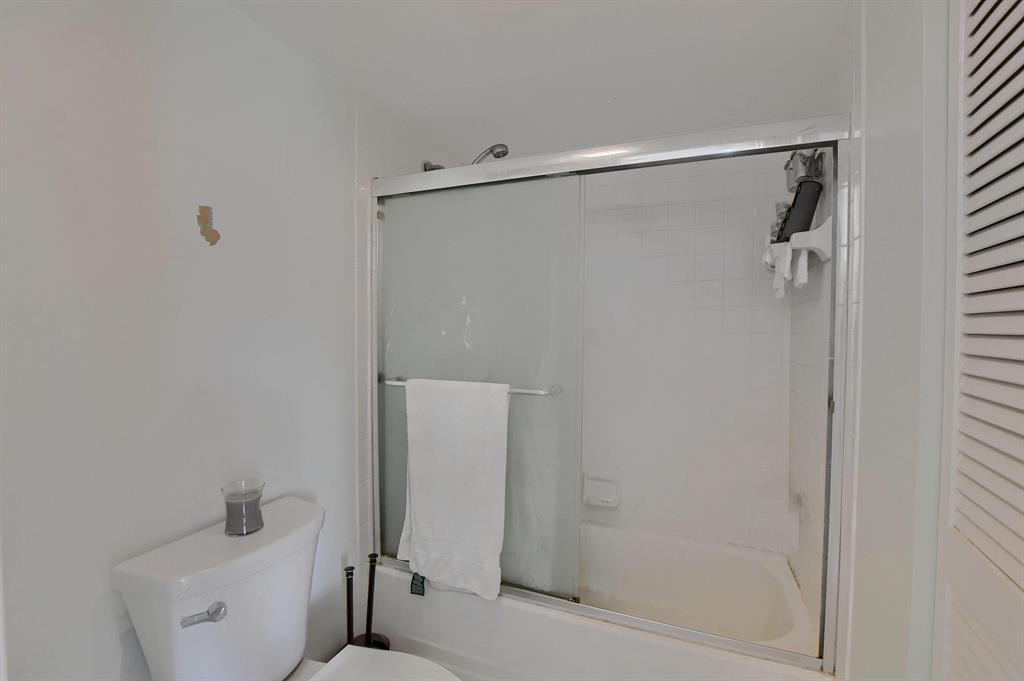 PALM GREENS - Residential