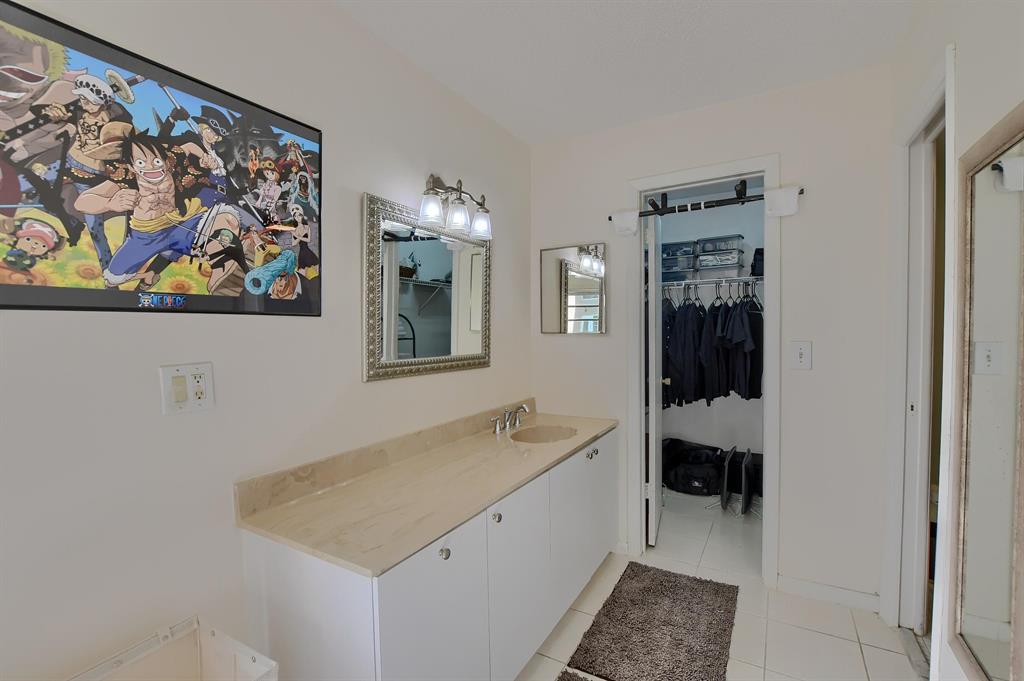 PALM GREENS - Residential