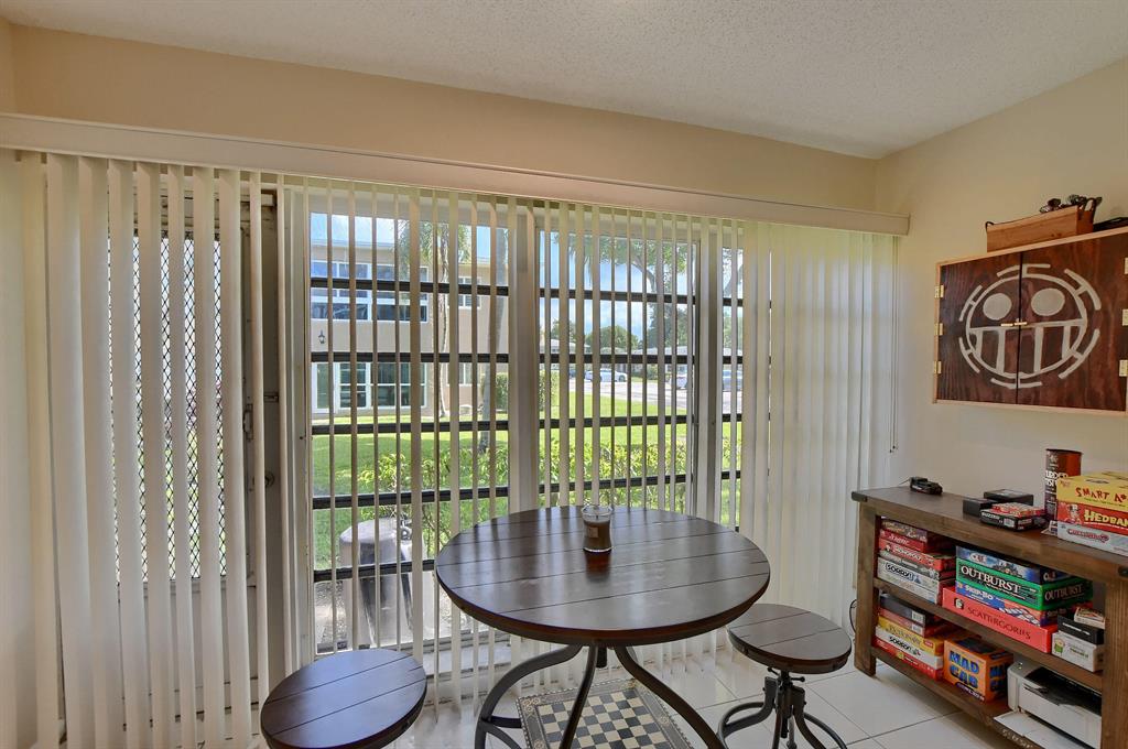 PALM GREENS - Residential