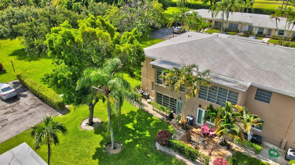 PALM GREENS - Residential