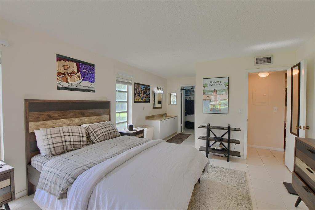 PALM GREENS - Residential