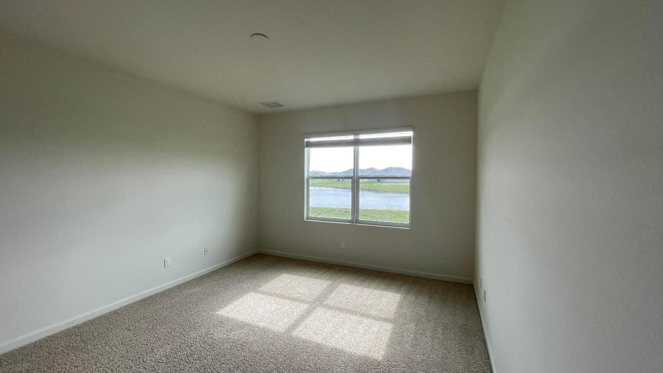 CREEKSIDE PLAT NO. 4 - Residential Lease