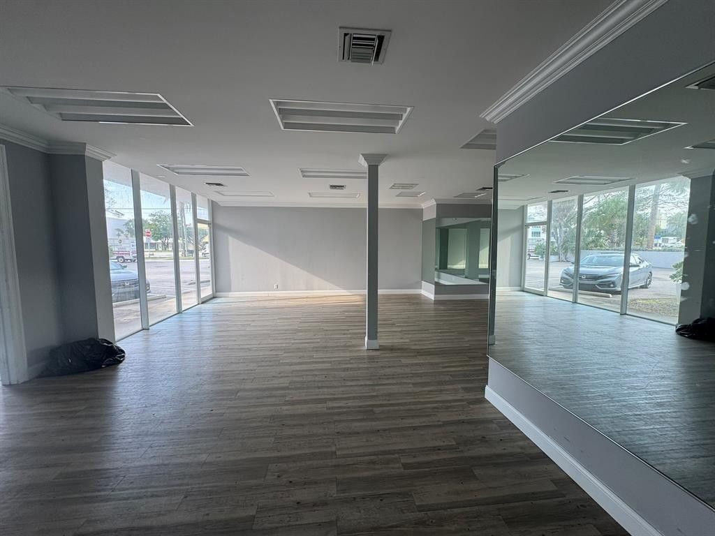 Photo of 2831 E Oakland Park Boulevard #6, Fort Lauderdale, FL 33306 (MLS # F10539051)