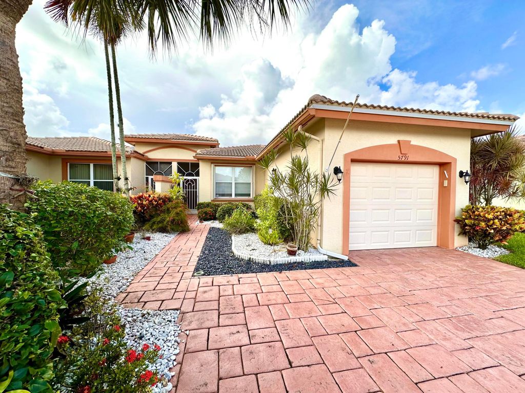 Photo of 5791 Island Reach Lane, Boynton Beach, FL 33437 (MLS # B26014140)