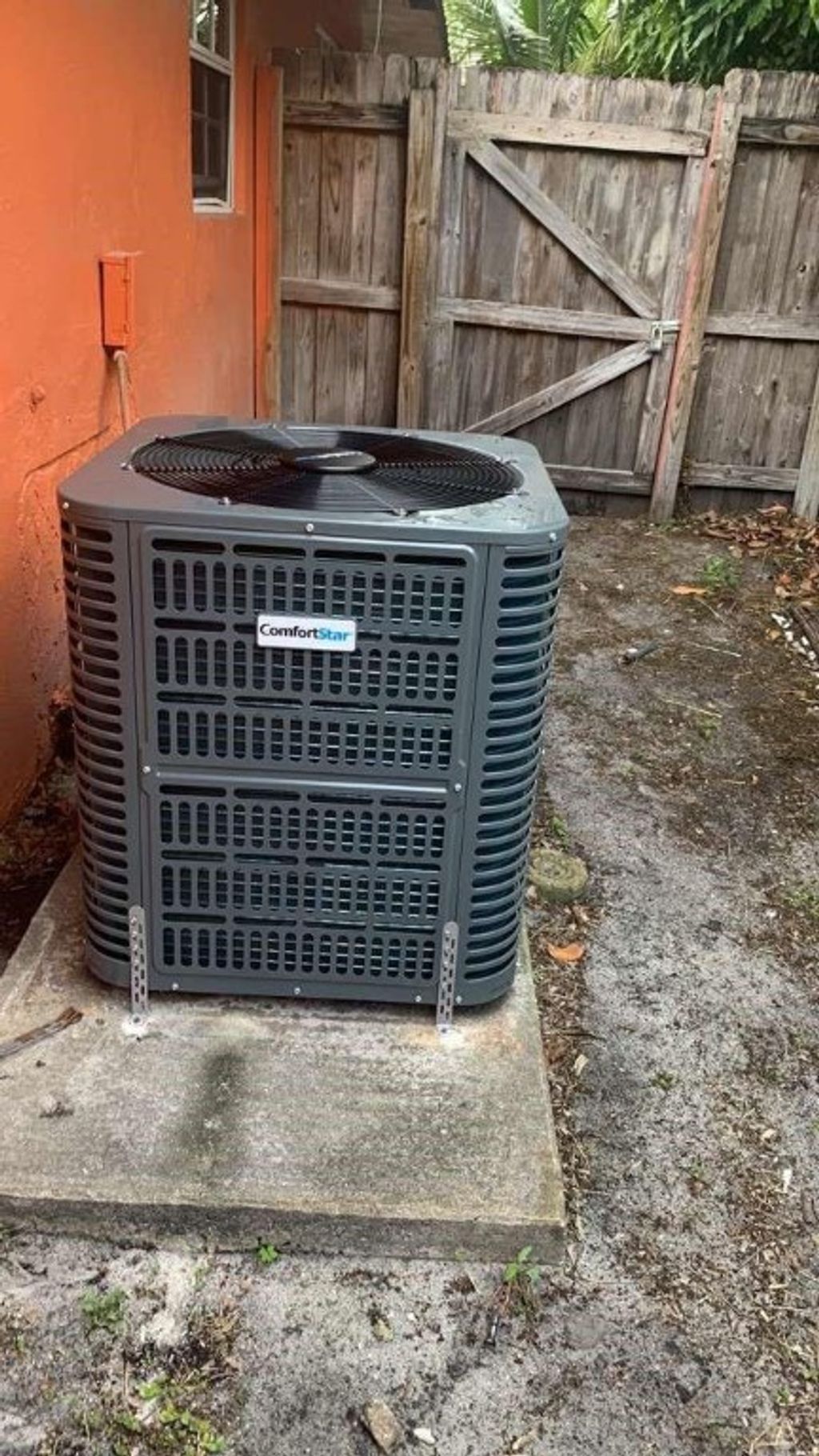 Photo of 2070 NE 2nd Avenue, Pompano Beach, FL 33060 (MLS # F10545531)