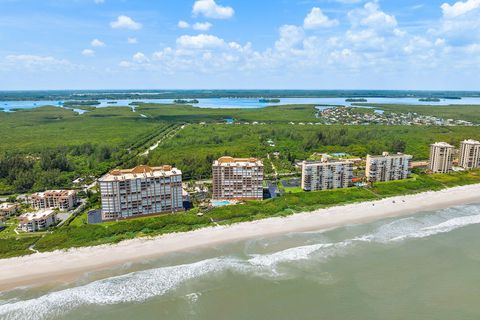 A home in Hutchinson Island