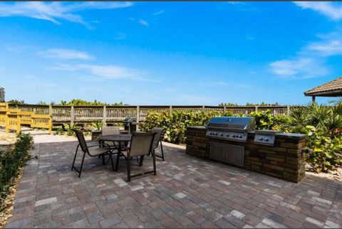 A home in Hutchinson Island