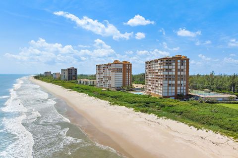 A home in Hutchinson Island