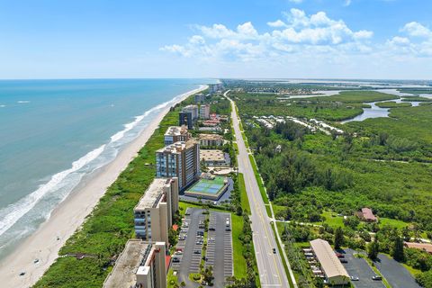 A home in Hutchinson Island