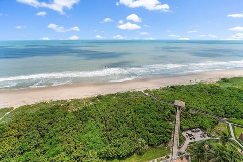 A home in Hutchinson Island